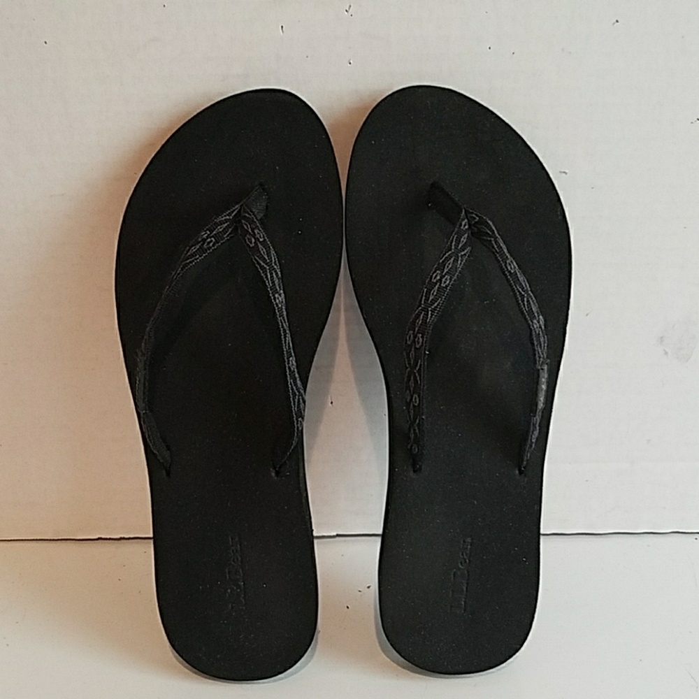 NEW - LADIES L.L.BEAN BLACK THIN STRAP FLIP FLOPS